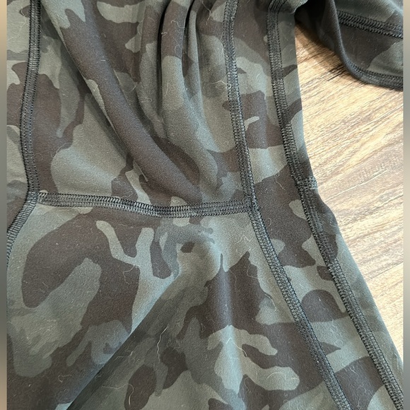 (4) LULU Align - Picture 4 of 9